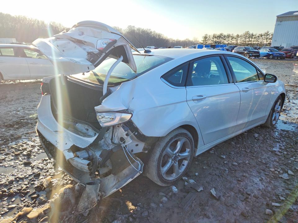Фото 3 с аукциона – 2016 FORD FUSION с VIN 3FA6P0H97GR162541