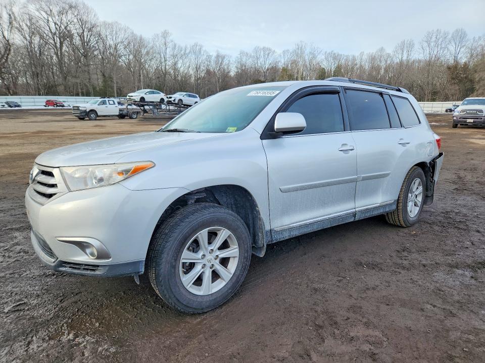 TOYOTA HIGHLANDER 2011 with VIN 5TDBK3EH5BS063212 - Photo from auction