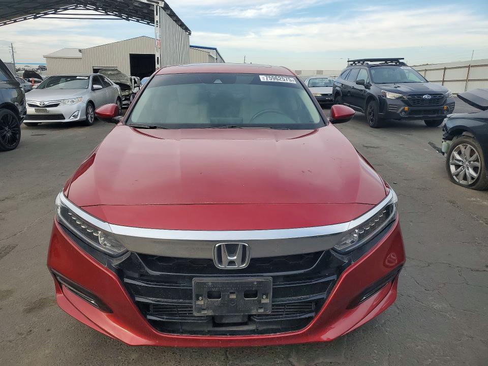 Photo 5 from auction – 2018 HONDA ACCORD with VIN 1HGCV1F52JA044036