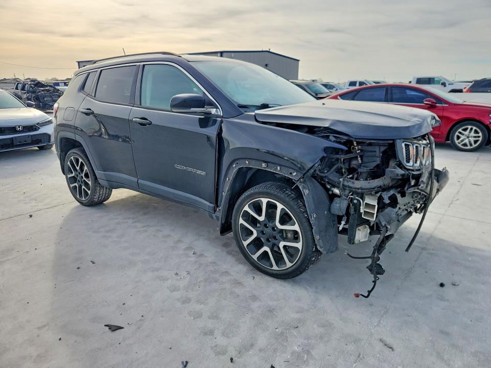 Photo 4 from auction – 2018 JEEP COMPASS with VIN 3C4NJDCB3JT261859