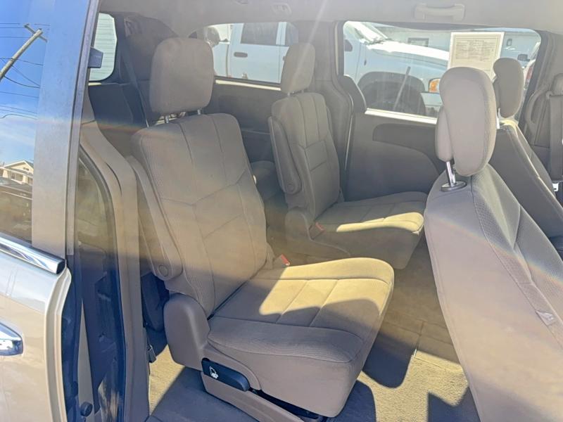 Photo 6 from auction – 2011 CHRYSLER TOWN & COU with VIN 2A4RR5DG2BR677507