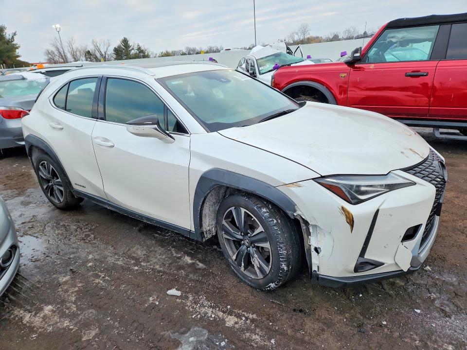 Photo 4 from auction – 2020 LEXUS UX 250H with VIN JTHP9JBH4L2025830