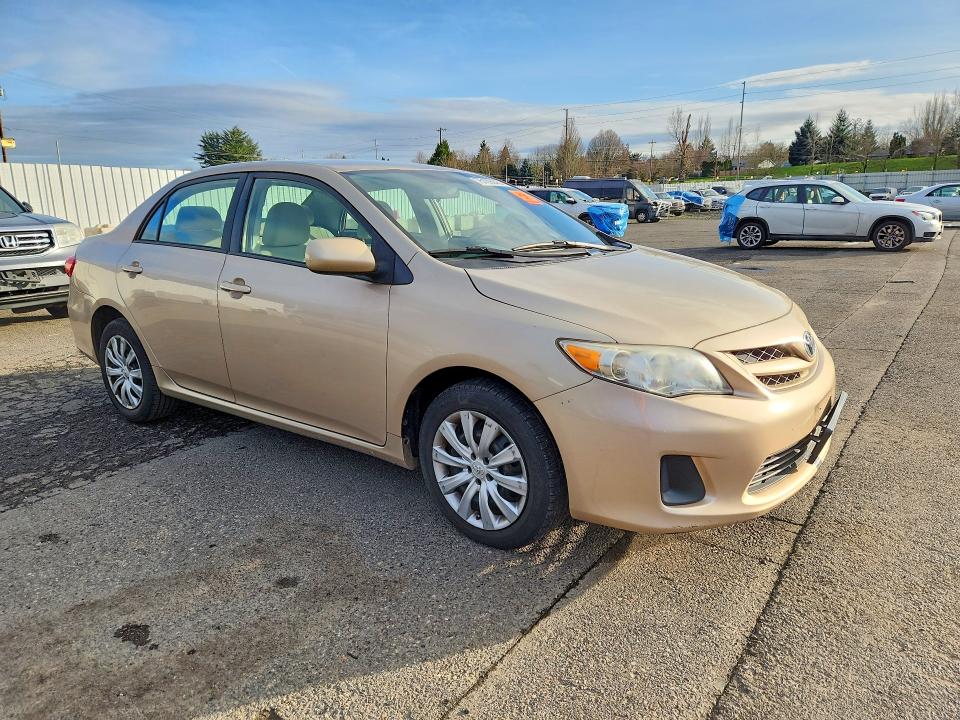 Photo 4 from auction – 2012 TOYOTA COROLLA with VIN 2T1BU4EE8CC895689