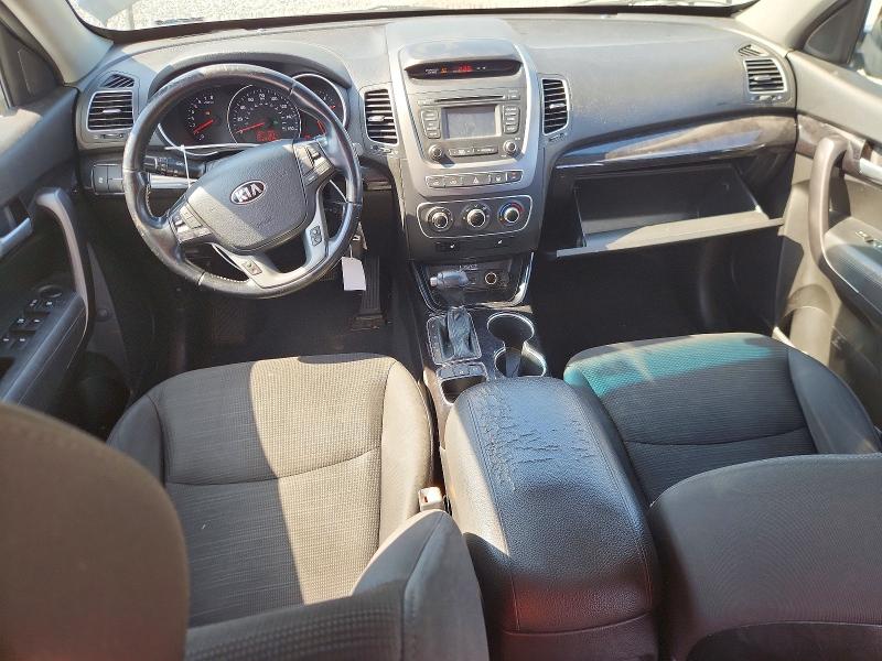 Photo 8 from auction – 2015 KIA SORENTO with VIN 5XYKT4A61FG654082