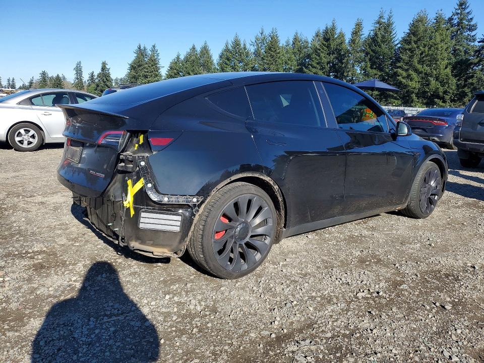 Photo 3 from auction – 2021 TESLA MODEL Y with VIN 5YJYGDEF0MF209801