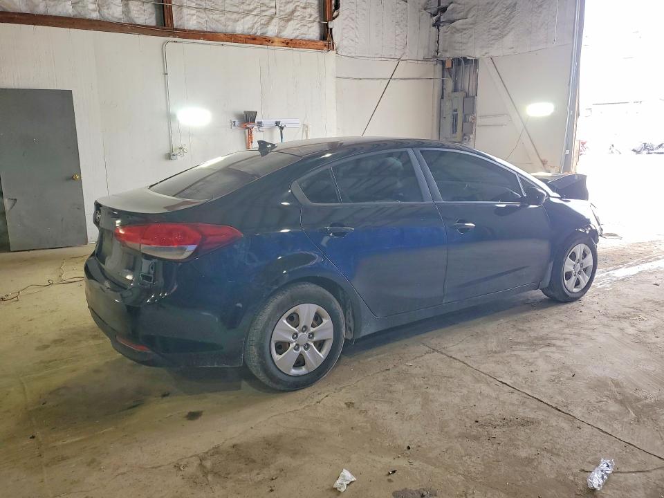 Photo 3 from auction – 2017 KIA FORTE with VIN 3KPFL4A79HE067512
