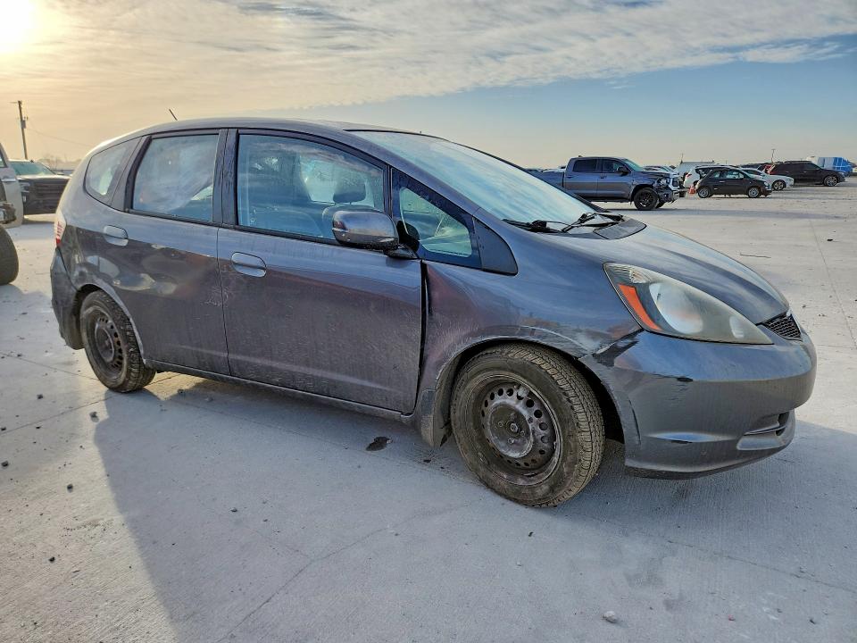 Photo 4 from auction – 2013 HONDA FIT with VIN JHMGE8H31DC008608