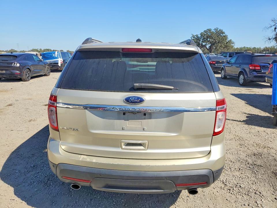 Фото 6 с аукциона – 2011 FORD EXPLORER L с VIN 1FMHK7F82BGA02681