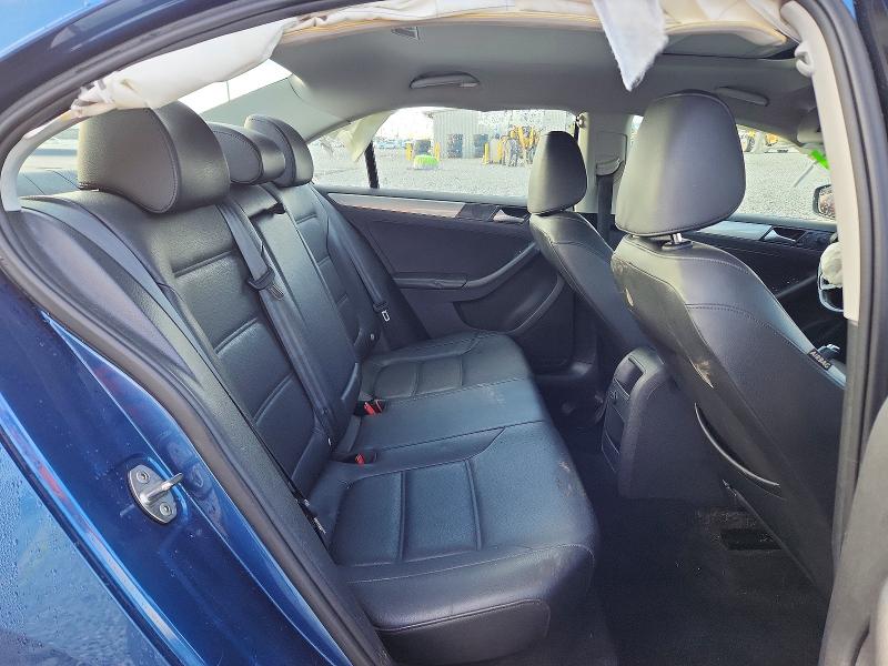 Photo 10 from auction – 2017 VOLKSWAGEN JETTA with VIN 3VWDB7AJ0HM386453