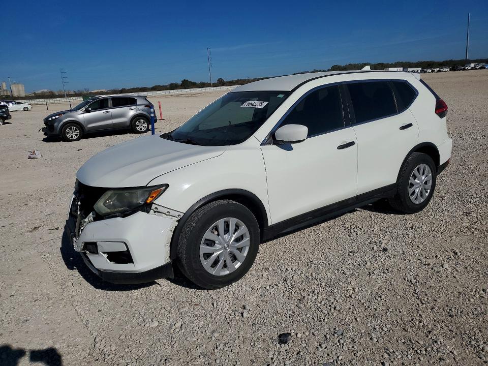 NISSAN ROGUE 2017 con VIN 5N1AT2MT0HC847103 - Foto de la subasta