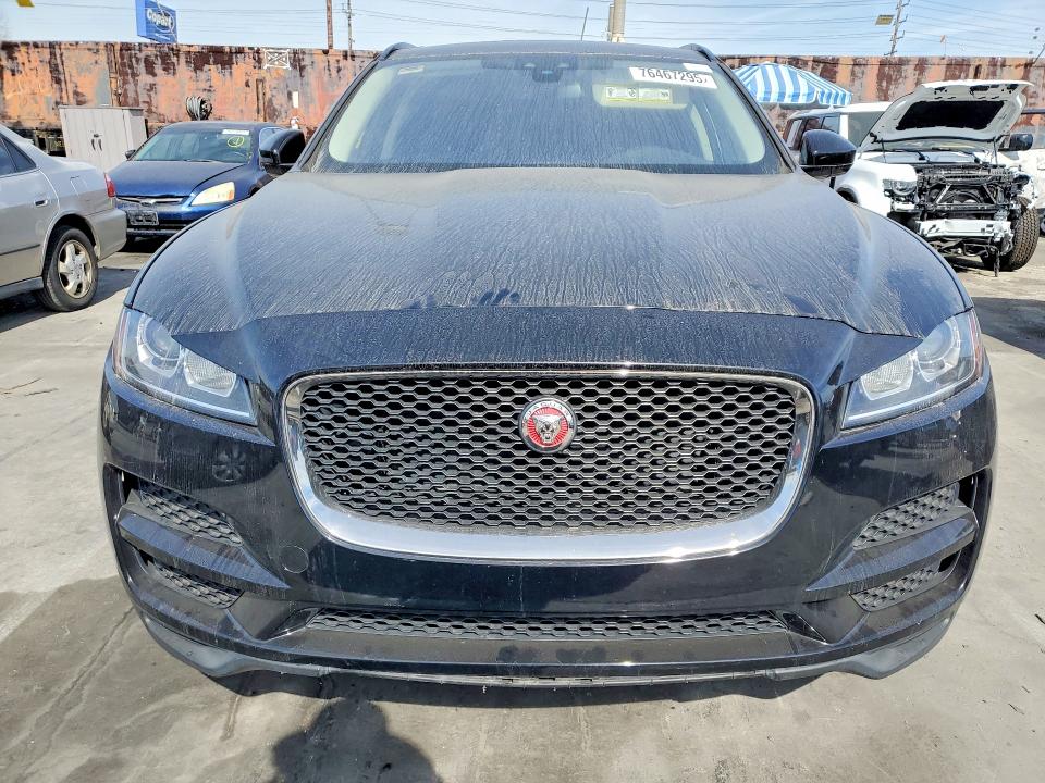 Photo 5 from auction – 2017 JAGUAR F-PACE with VIN SADCJ2BV5HA883599