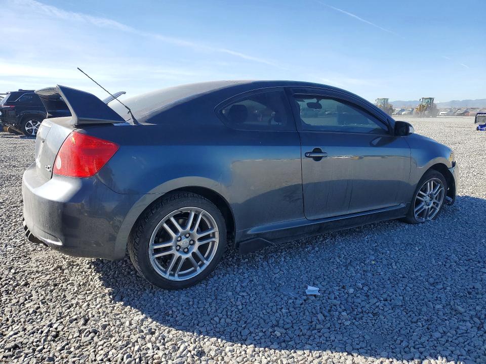 Photo 3 from auction – 2006 TOYOTA SCION TC with VIN JTKDE177560071806