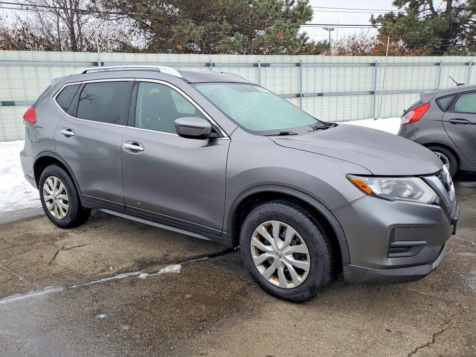 Photo 4 from auction – 2017 NISSAN ROGUE S with VIN KNMAT2MV1HP521678