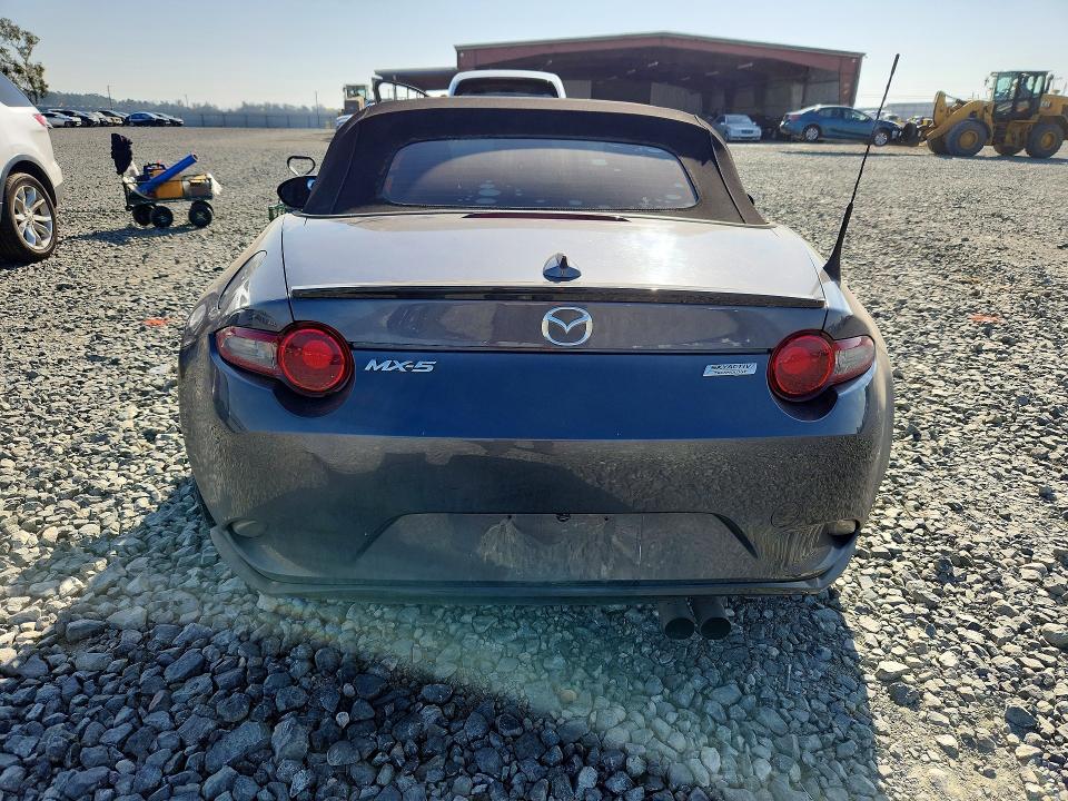 Photo 6 from auction – 2017 MAZDA MX-5 MIATA with VIN JM1NDAC76H0121250