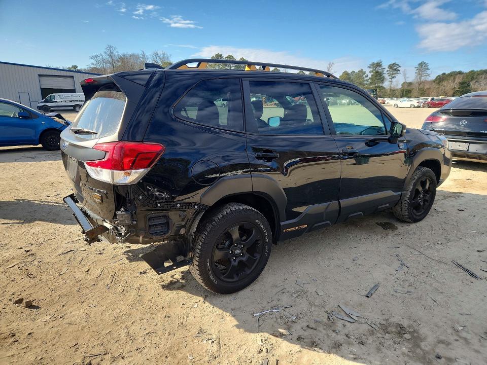 Photo 3 from auction – 2023 SUBARU FORESTER with VIN JF2SKAMC7PH421207