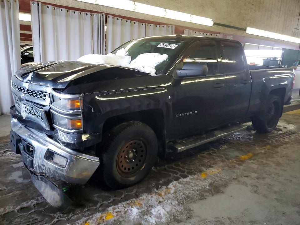 CHEVROLET SILVERADO 2014 with VIN 1GCVKREC3EZ265392 - Photo from auction