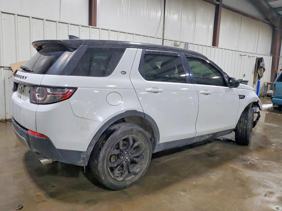 Photo 3 from auction – 2017 LAND ROVER DISCOVERY with VIN SALCR2BG1HH665827