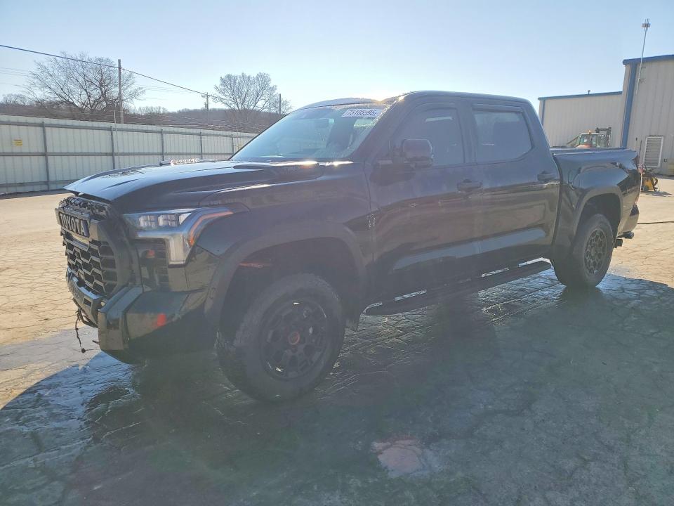 2025 TOYOTA TUNDRA
