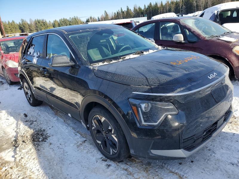Photo 4 from auction – 2023 KIA NIRO PREMI with VIN KNDCP3L11P5033617