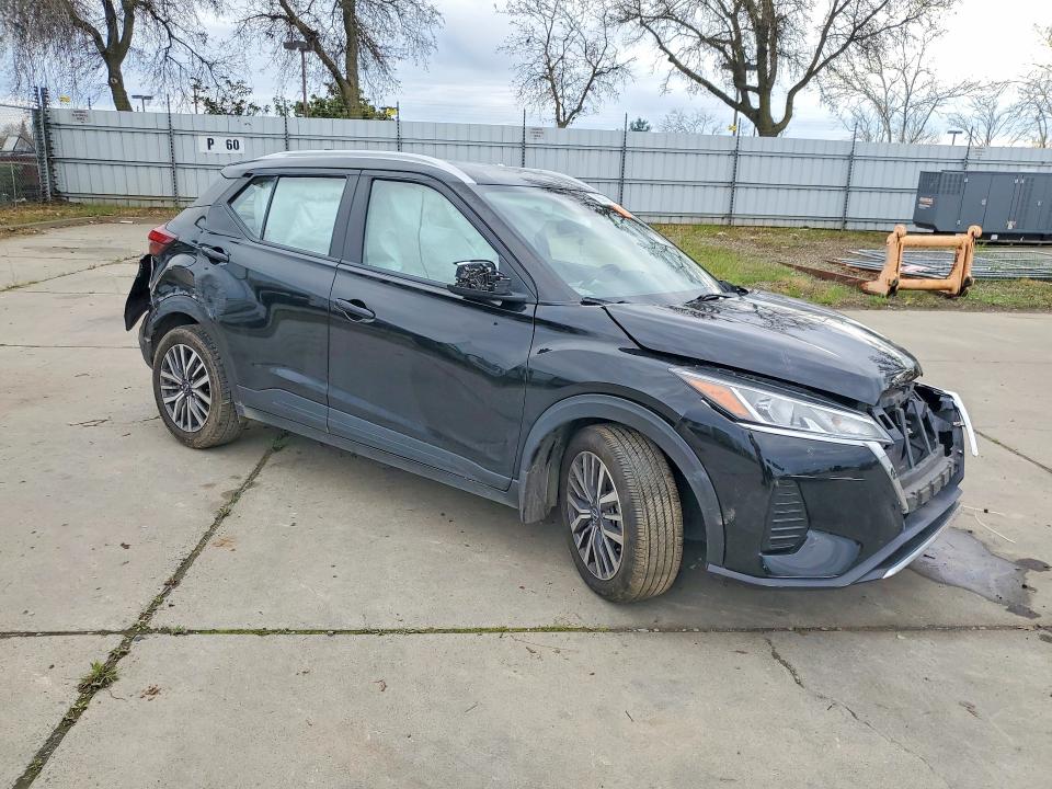 Photo 4 from auction – 2022 NISSAN KICKS with VIN 3N1CP5CV4NL485513