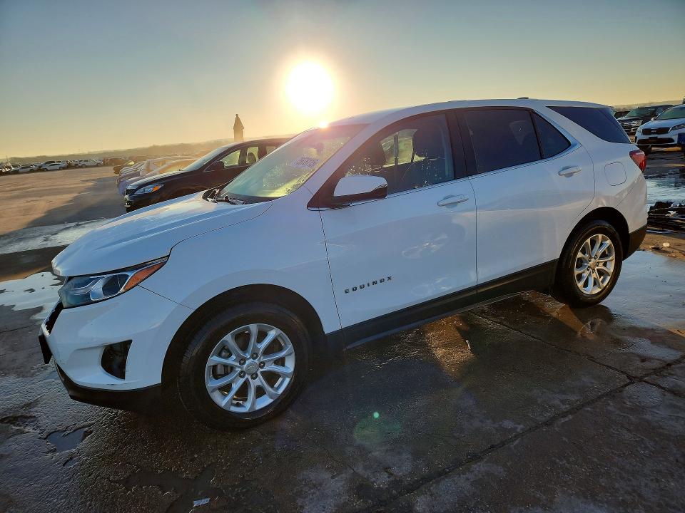 CHEVROLET EQUINOX LT 2019 with VIN 2GNAXKEV9K6133602 - Photo from auction