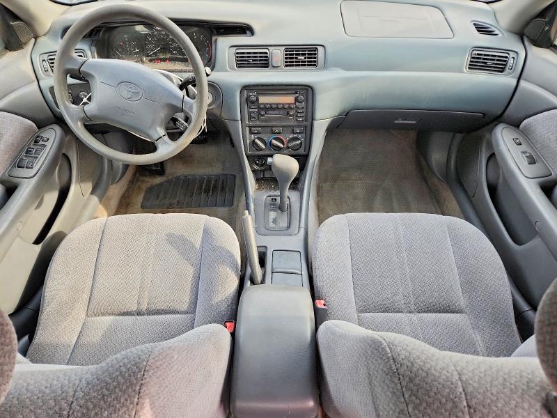 Photo 8 from auction – 2000 TOYOTA CAMRY with VIN 4T1BG22K9YU997501