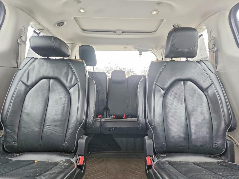 Photo 10 from auction – 2019 CHRYSLER PACIFICA with VIN 2C4RC1GG5KR551931