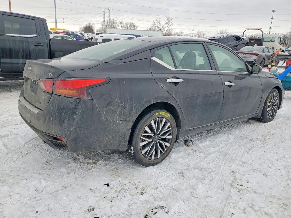 Photo 3 from auction – 2023 NISSAN ALTIMA with VIN 1N4BL4DV3PN321773