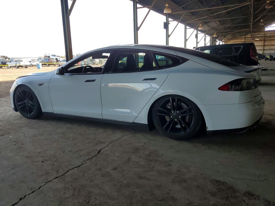 Photo 2 from auction – 2013 TESLA MODEL S with VIN 5YJSA1DN2DFP08176