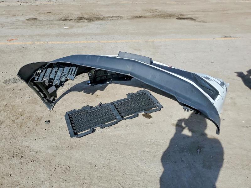 Photo 13 from auction – 2019 CHEVROLET SUBURBAN with VIN 1GNSCHKC3KR205436