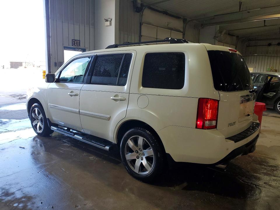 Photo 2 from auction – 2015 HONDA PILOT TOUR with VIN 5FNYF4H91FB054512