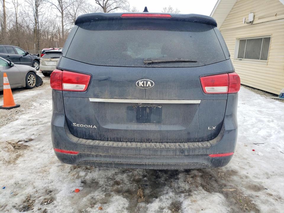 Photo 6 from auction – 2017 KIA SEDONA LX with VIN KNDMB5C11H6292506