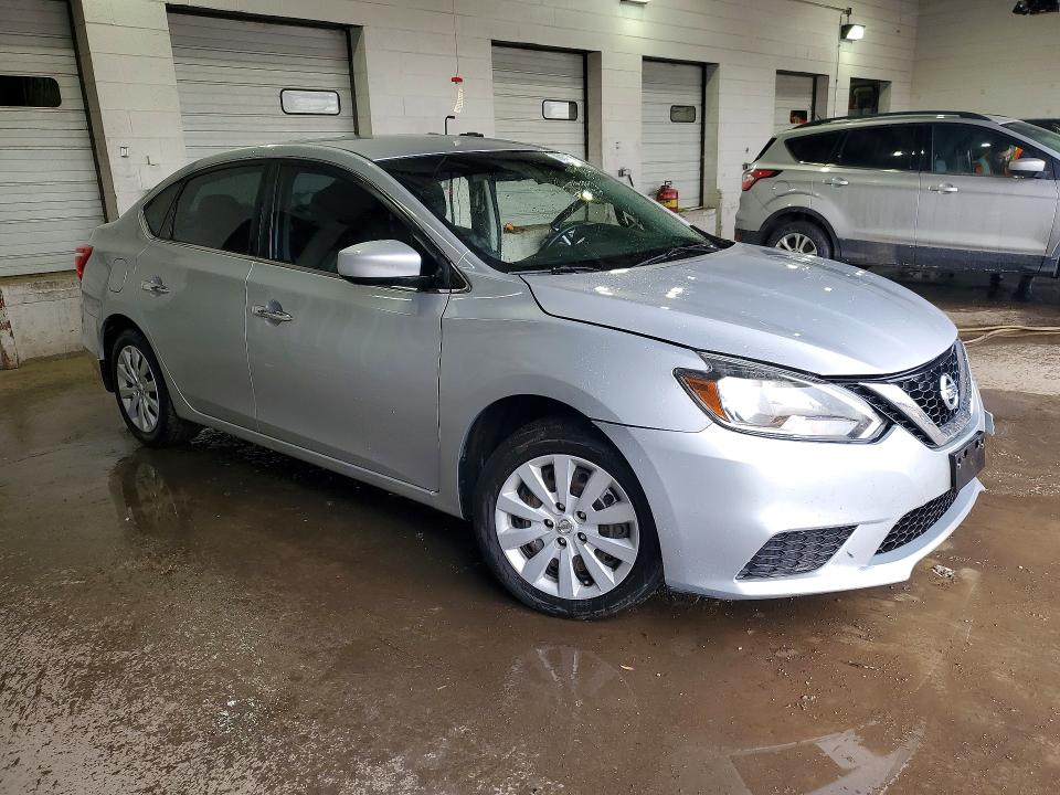 Photo 4 from auction – 2017 NISSAN SENTRA with VIN 3N1AB7AP2HY359275