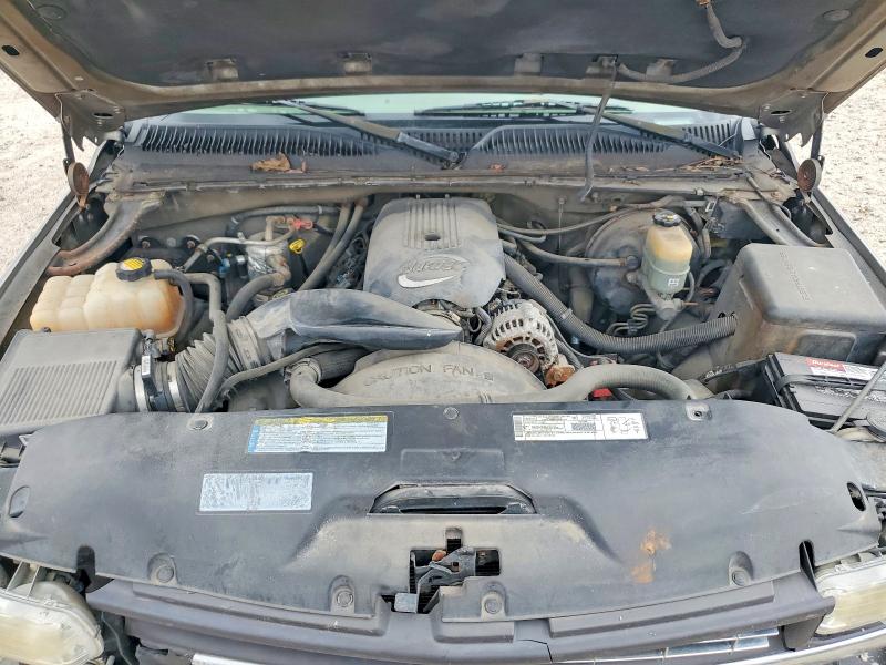 Photo 11 from auction – 2001 CHEVROLET SILVERADO with VIN 2GCEC19T111204683