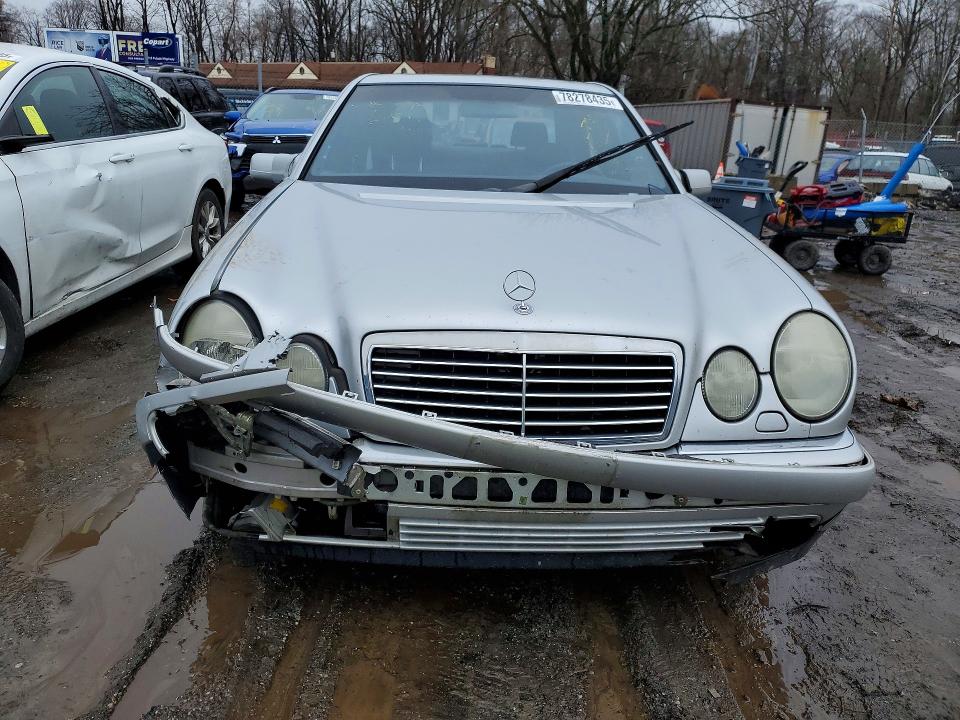 Photo 5 from auction – 1998 MERCEDES-BENZ E with VIN WDBJF82F9WX012567