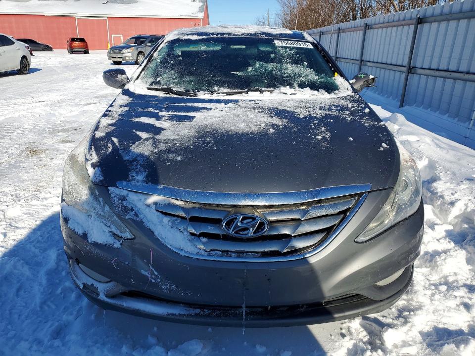 Photo 5 from auction – 2012 HYUNDAI SONATA with VIN 5NPEB4AC9CH325480