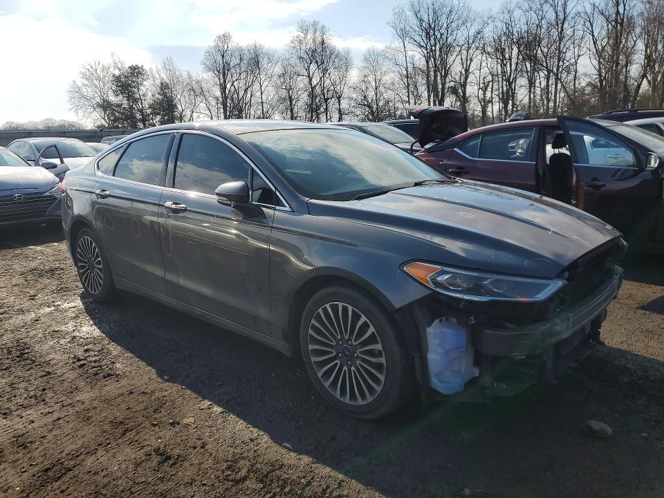Photo 4 from auction – 2017 FORD FUSION with VIN 3FA6P0H99HR266370