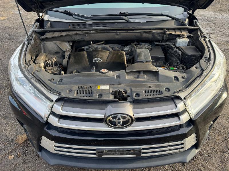 Photo 7 from auction – 2019 TOYOTA HIGHLANDER with VIN 5TDJZRFH4KS930480