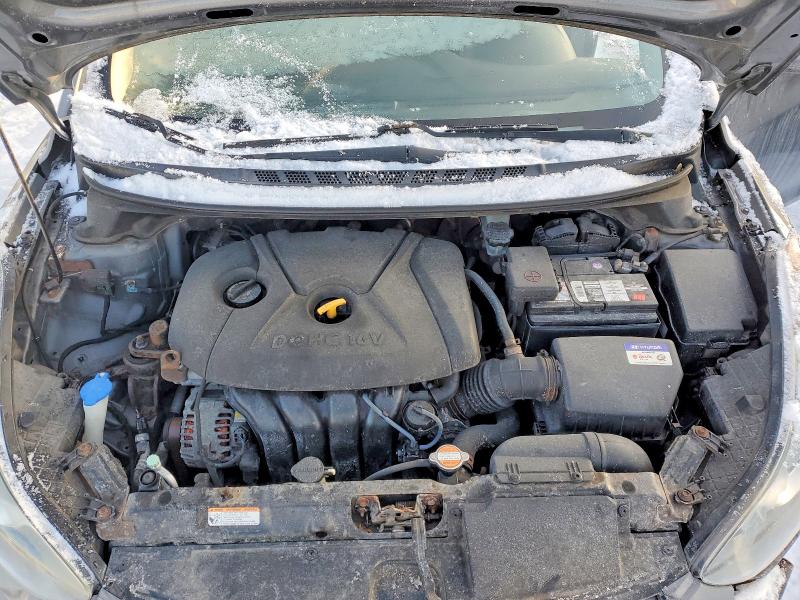 Photo 11 from auction – 2012 HYUNDAI ELANTRA GL with VIN 5NPDH4AE3CH073575