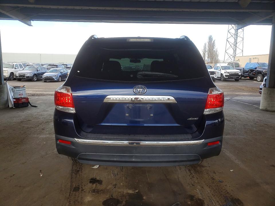 Photo 6 from auction – 2013 TOYOTA HIGHLANDER with VIN 5TDBK3EH2DS204224