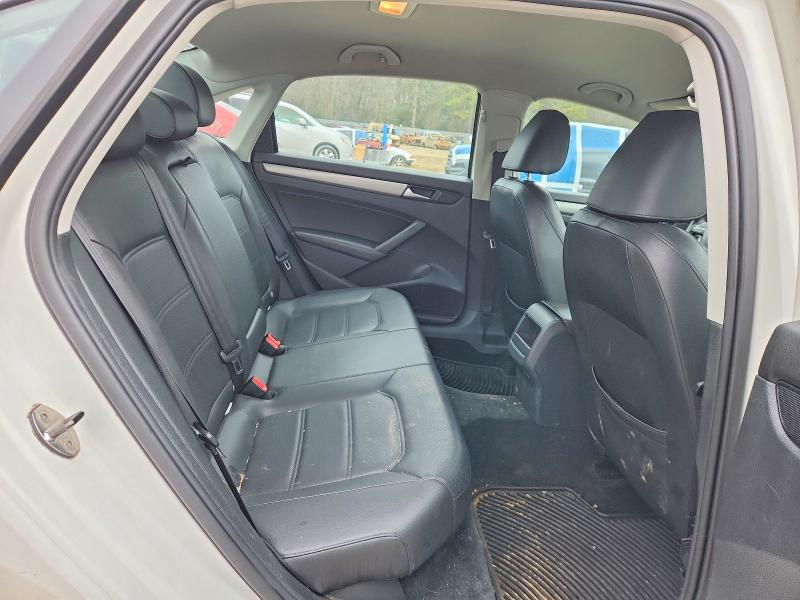 Photo 10 from auction – 2014 VOLKSWAGEN PASSAT with VIN 1VWAT7A32EC023571