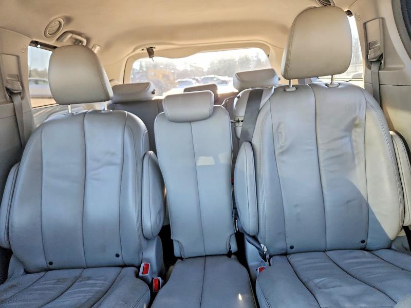 Photo 10 from auction – 2013 TOYOTA SIENNA with VIN 5TDYK3DC0DS306024