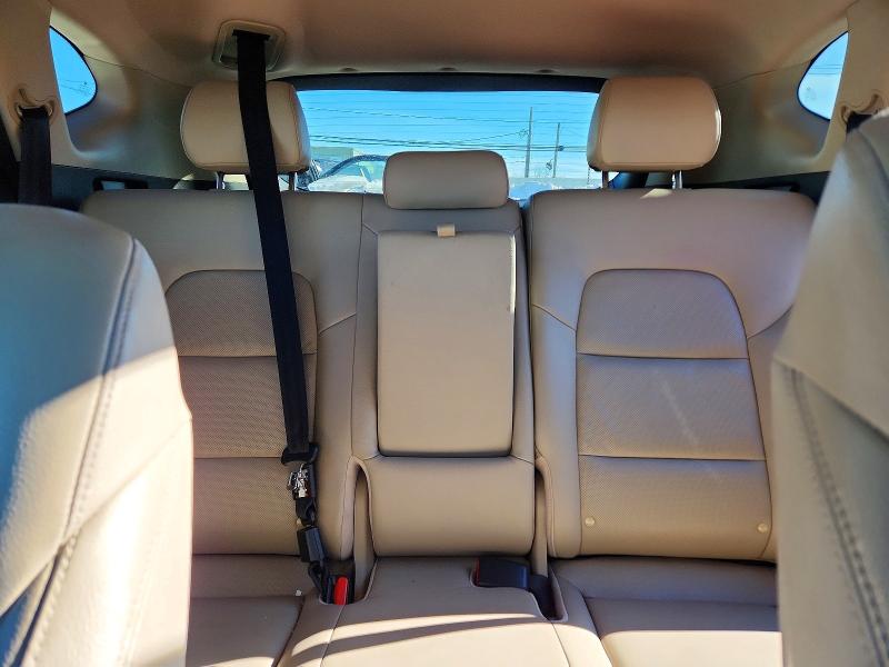 Photo 10 from auction – 2017 HYUNDAI TUCSON LIM with VIN KM8J3CA2XHU358509