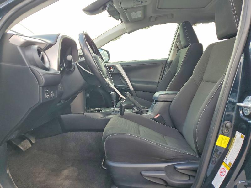 Photo 7 from auction – 2017 TOYOTA RAV4 with VIN JTMWFREV7HD094688
