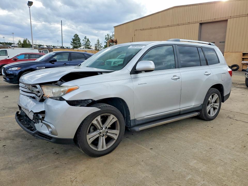 TOYOTA HIGHLANDER 2013 with VIN 5TDYK3EH6DS123057 - Photo from auction