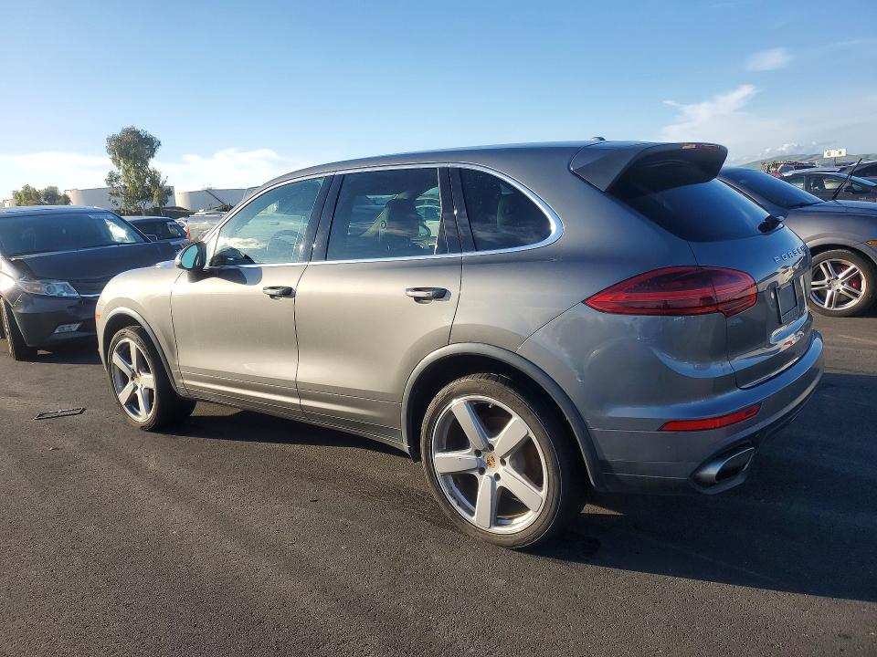 Photo 2 from auction – 2016 PORSCHE CAYENNE with VIN WP1AA2A27GLA09301
