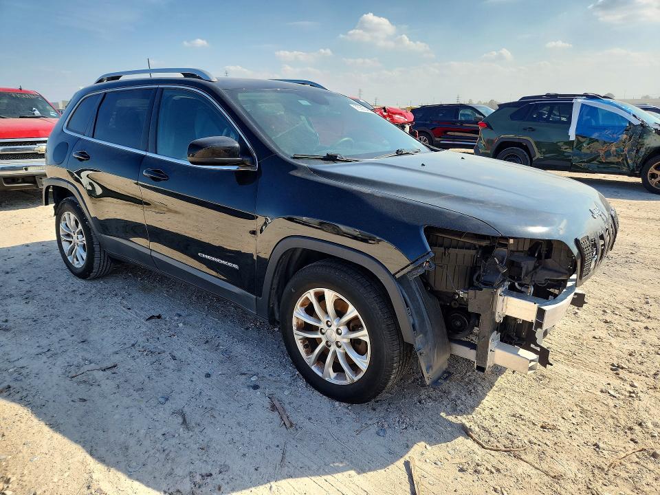 Photo 4 from auction – 2019 JEEP CHEROKEE with VIN 1C4PJLCB4KD344324