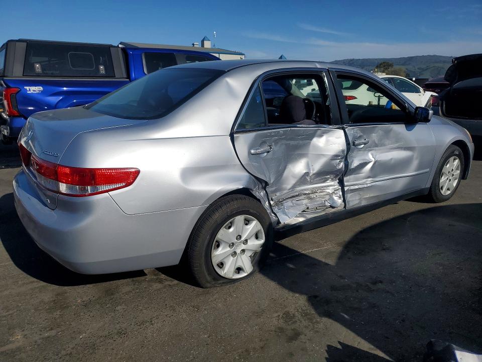 Photo 3 from auction – 2004 HONDA ACCORD with VIN JHMCM56394C002543
