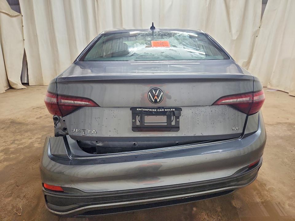 Photo 6 from auction – 2024 VOLKSWAGEN JETTA with VIN 3VW7M7BU3RM011576