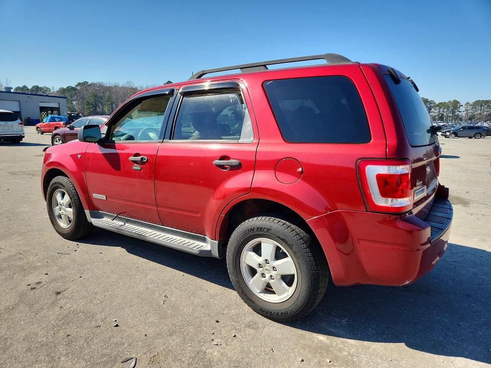 Photo 2 from auction – 2008 FORD ESCAPE with VIN 1FMCU93148KD33484